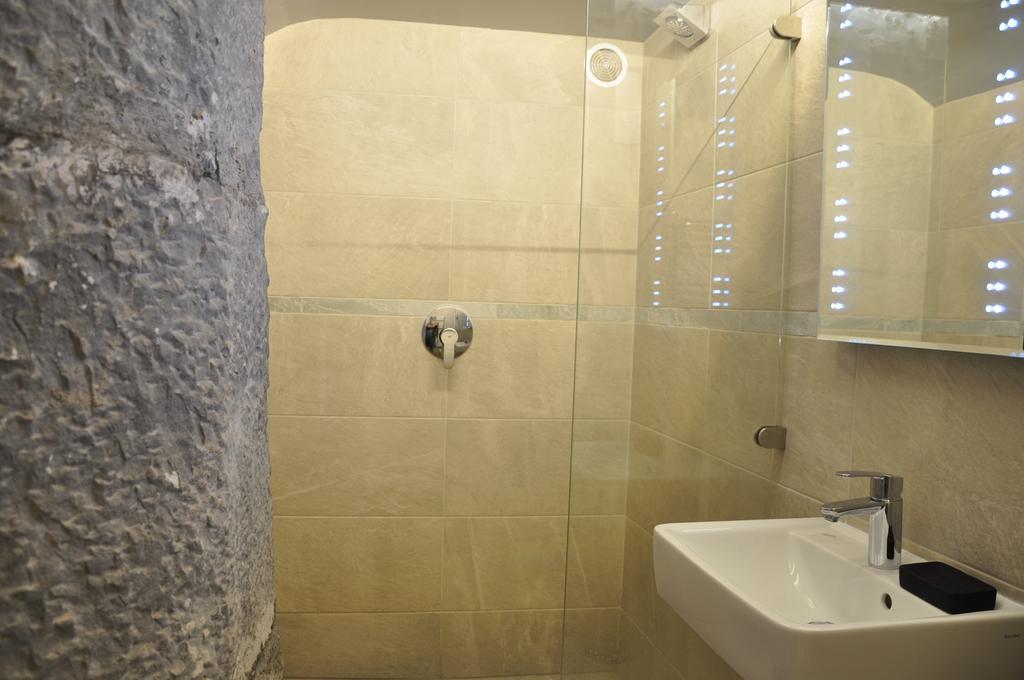 Suite Voltaire Carcassonne Værelse billede